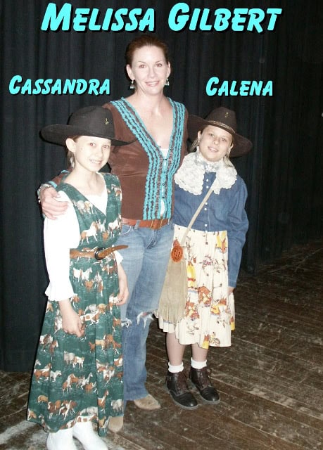 Laura Ingalls (Melissa Gilbert) with Cassandra & Calena of The Sunset Pioneers at the Little House on the Prairie reunion